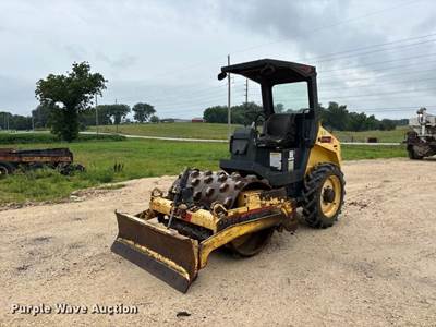 Hypac C812C Single Drum Padfoot Vibratory Roller Compactor