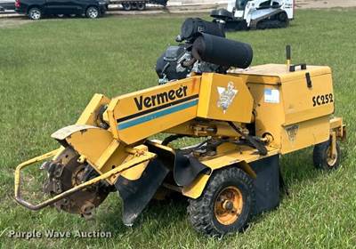 2001 Vermeer SC252 Stump Grinder With Trailer