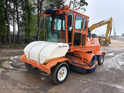 2016 Broce CR350 Broom