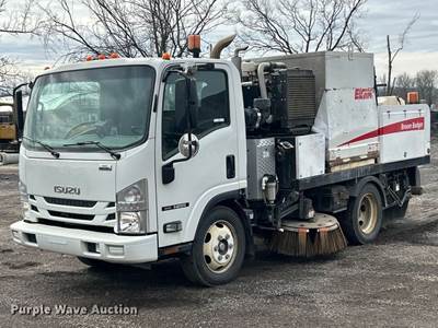 2018 Isuzu NRR Street Sweeper Truck