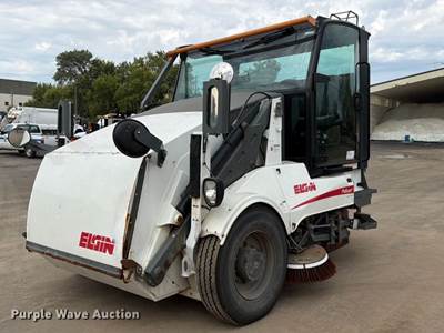 2018 Elgin Pelican Street Sweeper