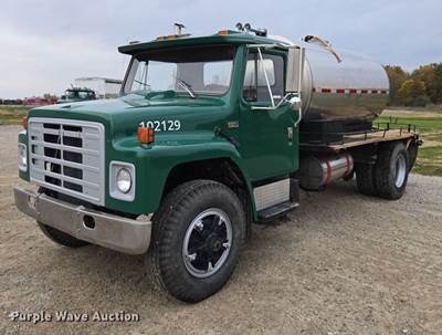 1986 International 1954 Tank Truck