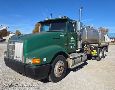 1992 International 9400 Tank Truck