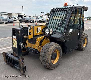 2016 Caterpillar TH255C Telehandler
