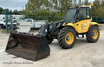 2000 New Holland LM430 Telehandler