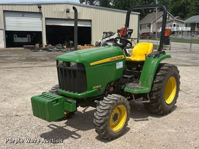 2013 John Deere 3038E Mfwd Tractor