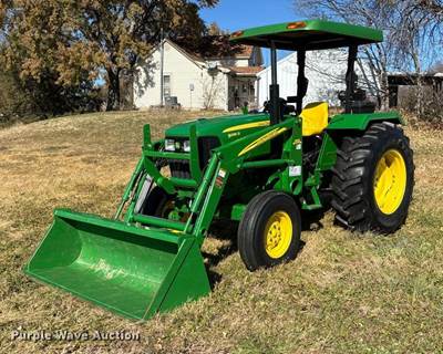 2010 John Deere 5055D Tractor