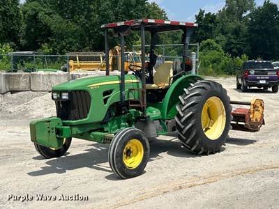 2010 John Deere 5075M Tractor
