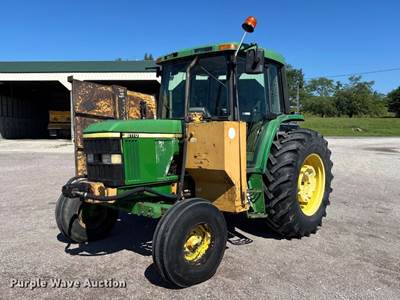 2000 John Deere 6110 Tractor
