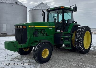 1998 John Deere 8200 Tractor