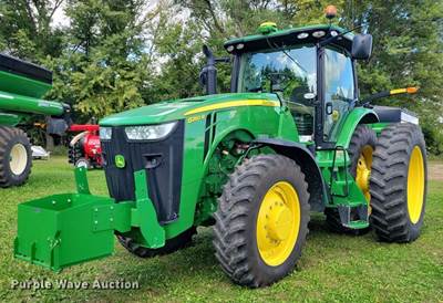 2013 John Deere 8260R Mfwd Tractor