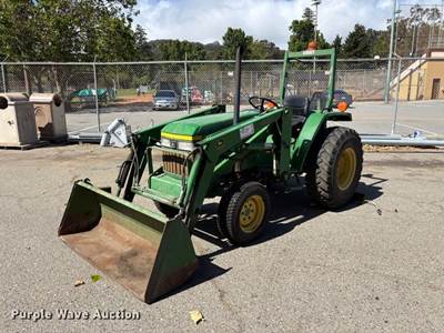 1993 John Deere 870 Tractor