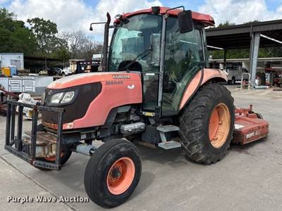 Kubota M6040 Tractor
