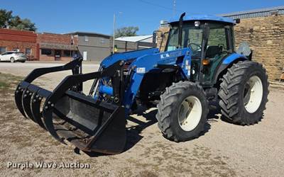 New Holland TD95D Mfwd Tractor