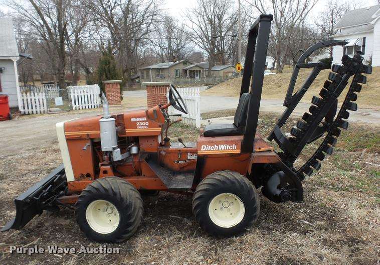 Ditch Witch 2300 trencher For Sale | Independence, MO | BI9176