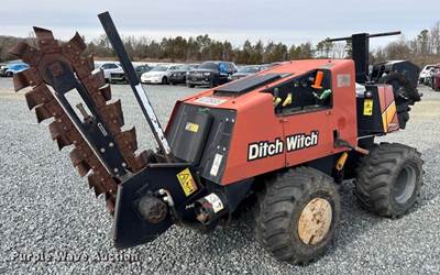 2016 Ditch Witch 410SX Trencher