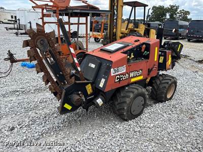2016 Ditch Witch 410SX Trencher