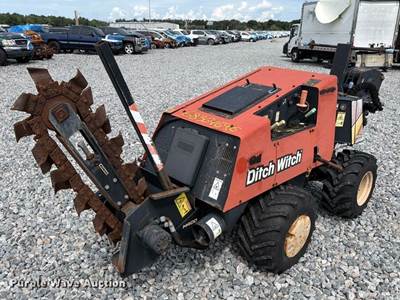 2016 Ditch Witch 410SX Trencher
