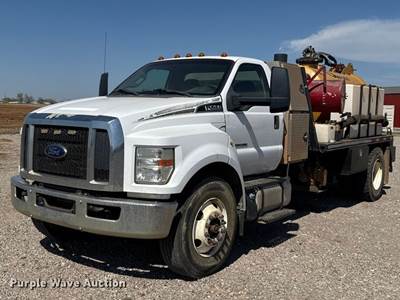 2017 Ford F750 Super Duty Hydrovac Truck