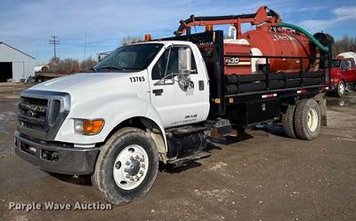 2011 Ford F750 Super Duty XL Vacuum Truck