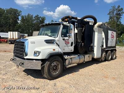 2022 Freightliner 114SD Hydrovac Truck