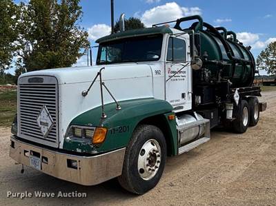 1996 Freightliner FLD Vacuum Truck