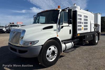 2013 International 4300 Vacuum Truck