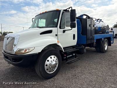 2008 International 4300 Vacuum Truck