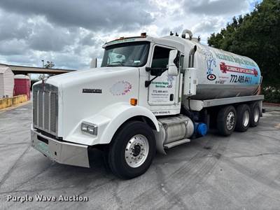 2007 Kenworth T800B Vacuum Truck