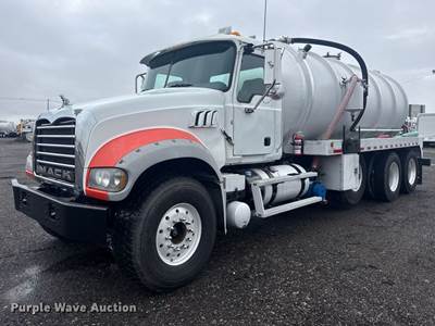 2013 Mack GU713 Vacuum Truck