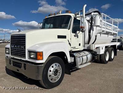 2011 Mack CHU613 Vacuum Truck