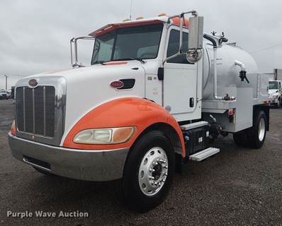 2014 Peterbilt 330 Vacuum Truck