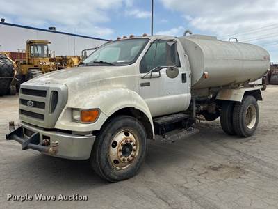 2005 Ford F650 Super Duty Water Truck