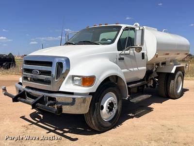2005 Ford F750 Super Duty Water Truck