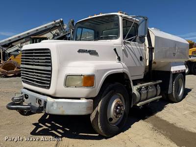 1995 Ford LA9000 Water Truck