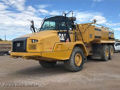 2015 Caterpillar 730C Water Wagon