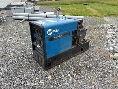 Miller Bobcat 225 Welder/Generator