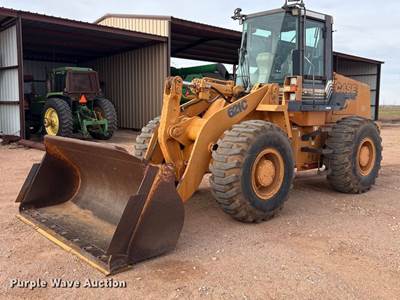 2000 Case 621C Wheel Loader