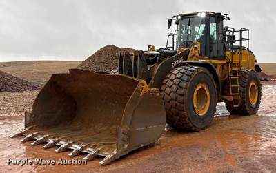 2022 John Deere 844L Wheel Loader