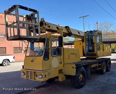 Gradall G3W Wheeled Excavator