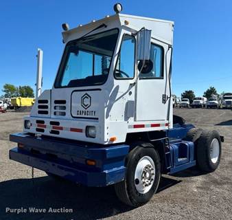2004 Capacity TJ7000 Yard Truck