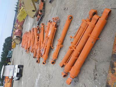 Doosan K1024395A Bucket Cylinder