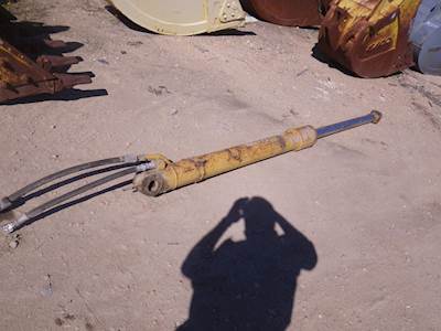 Caterpillar Crowd Cylinder