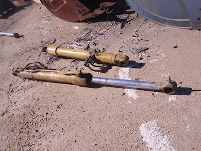 Caterpillar Boom/Lift Cylinder