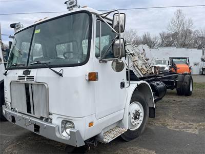 Autocar Xpeditor Cab & Chassis Truck - Cummins, 285HP, Automatic