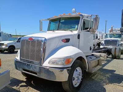 Peterbilt 335 Cab & Chassis Truck - Paccar