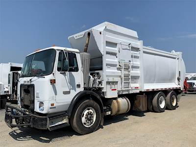 Autocar Xpeditor Garbage Truck - Cummins, 345HP, Automatic