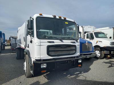 Autocar Xpeditor Garbage Truck - Cummins, 225HP