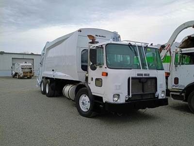 Autocar Xpeditor Garbage Truck - Cummins