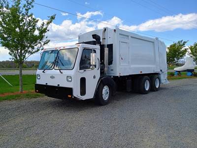 Crane Carrier (CCC) LET2 Garbage Truck